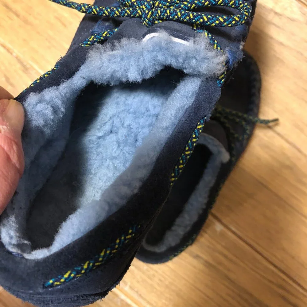 LL Bean boy blue suede leather slippers with sheepskin insoles, Assumed size 5